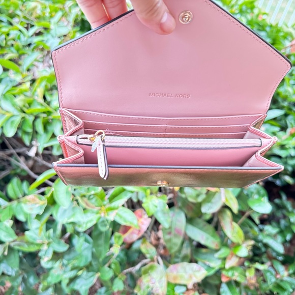 Michael Kors Jet Set Travel Large Envelope Continental Wallet Patent Mocha - Picture 12 of 13